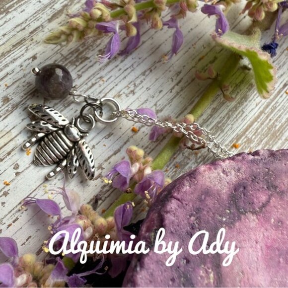 Purple Amethyst and bee charms dainty silver necklace - Picture 1 of 4